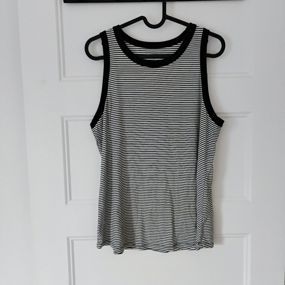 Old Navy Classic tanktop